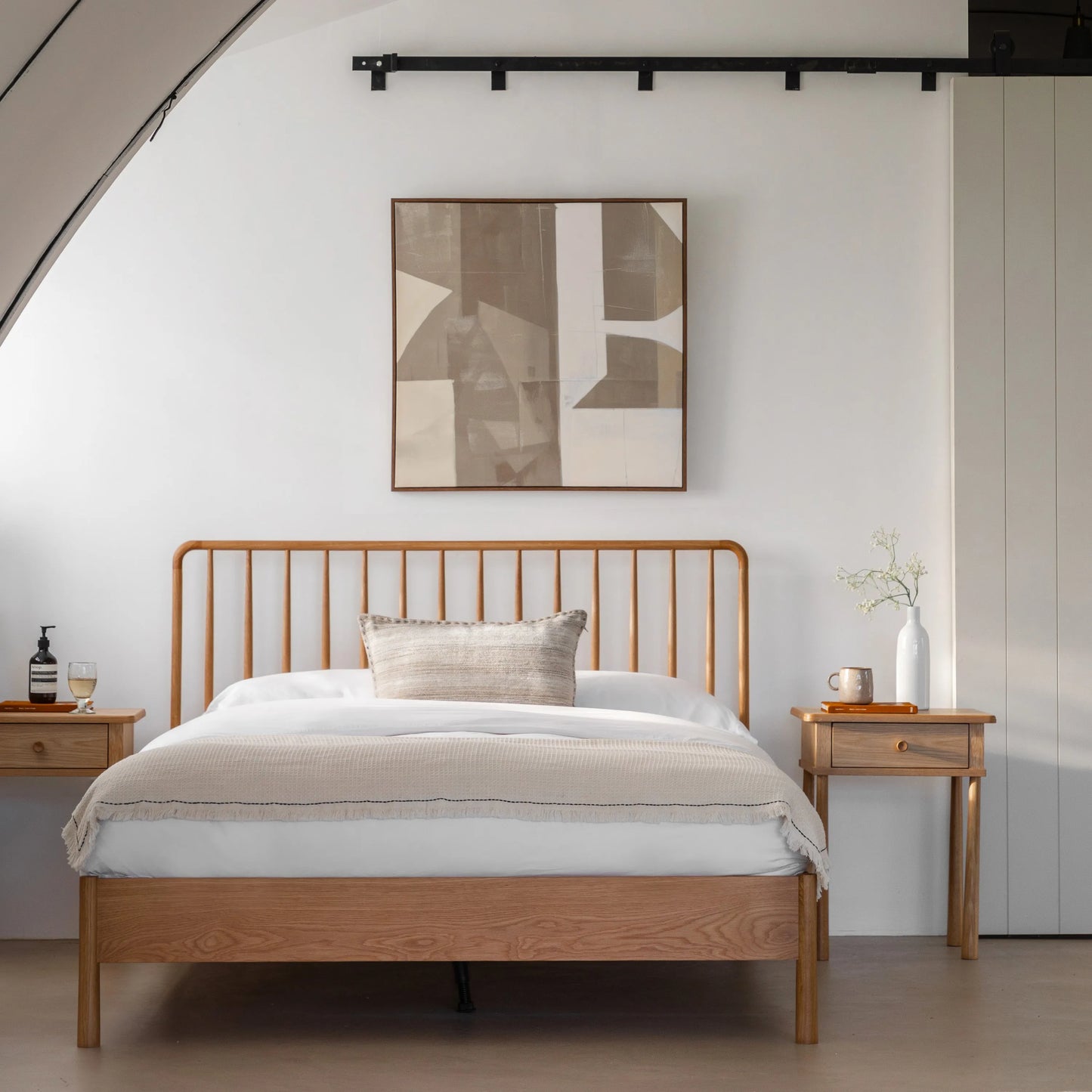 Gallery Direct Wycombe Superking Spindle Bed