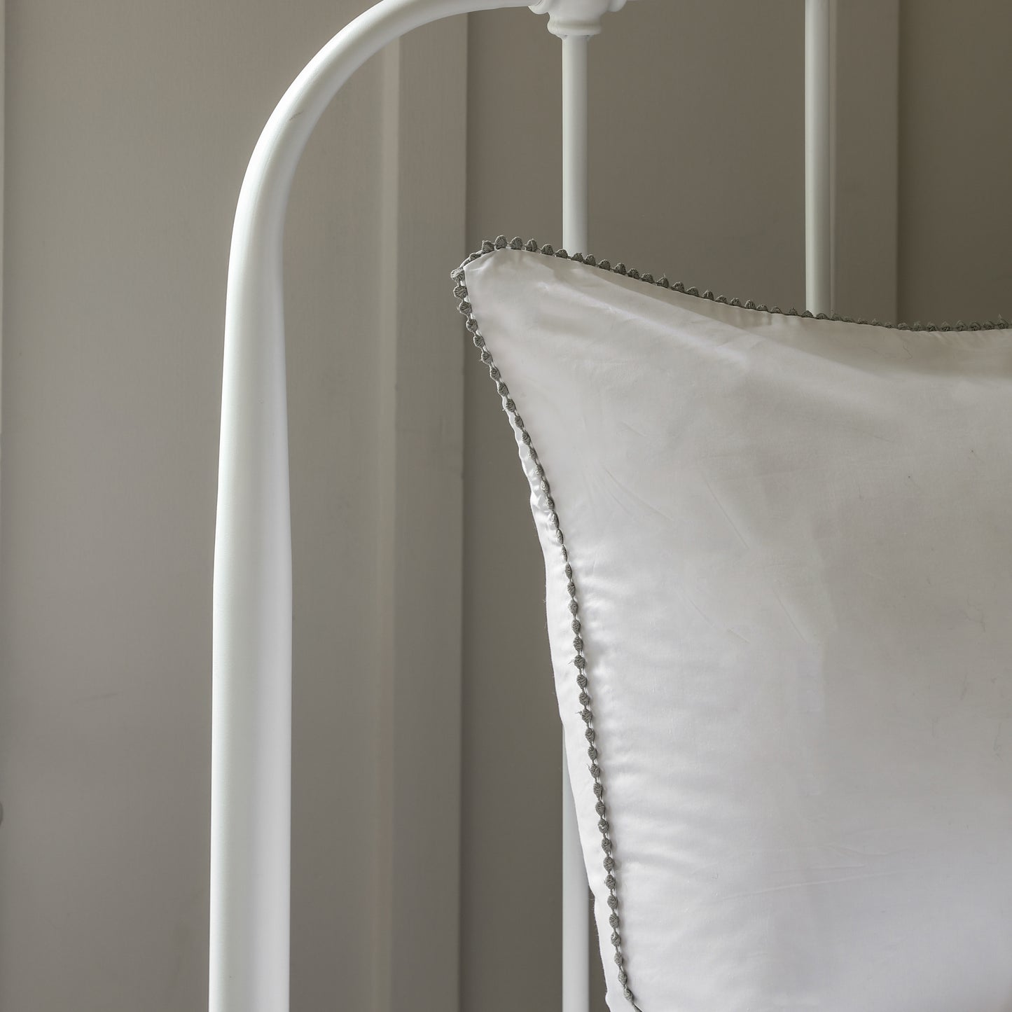 Gallery Direct Loughton Single Bedstead in Ivory