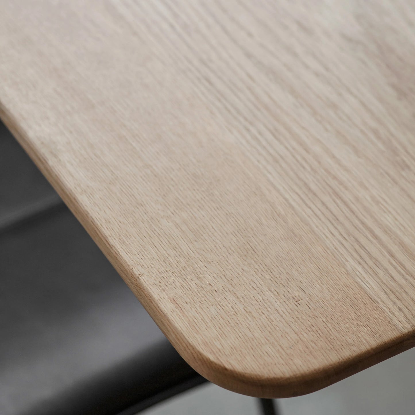 Gallery Direct Kingham Extending Dining Table in Oak