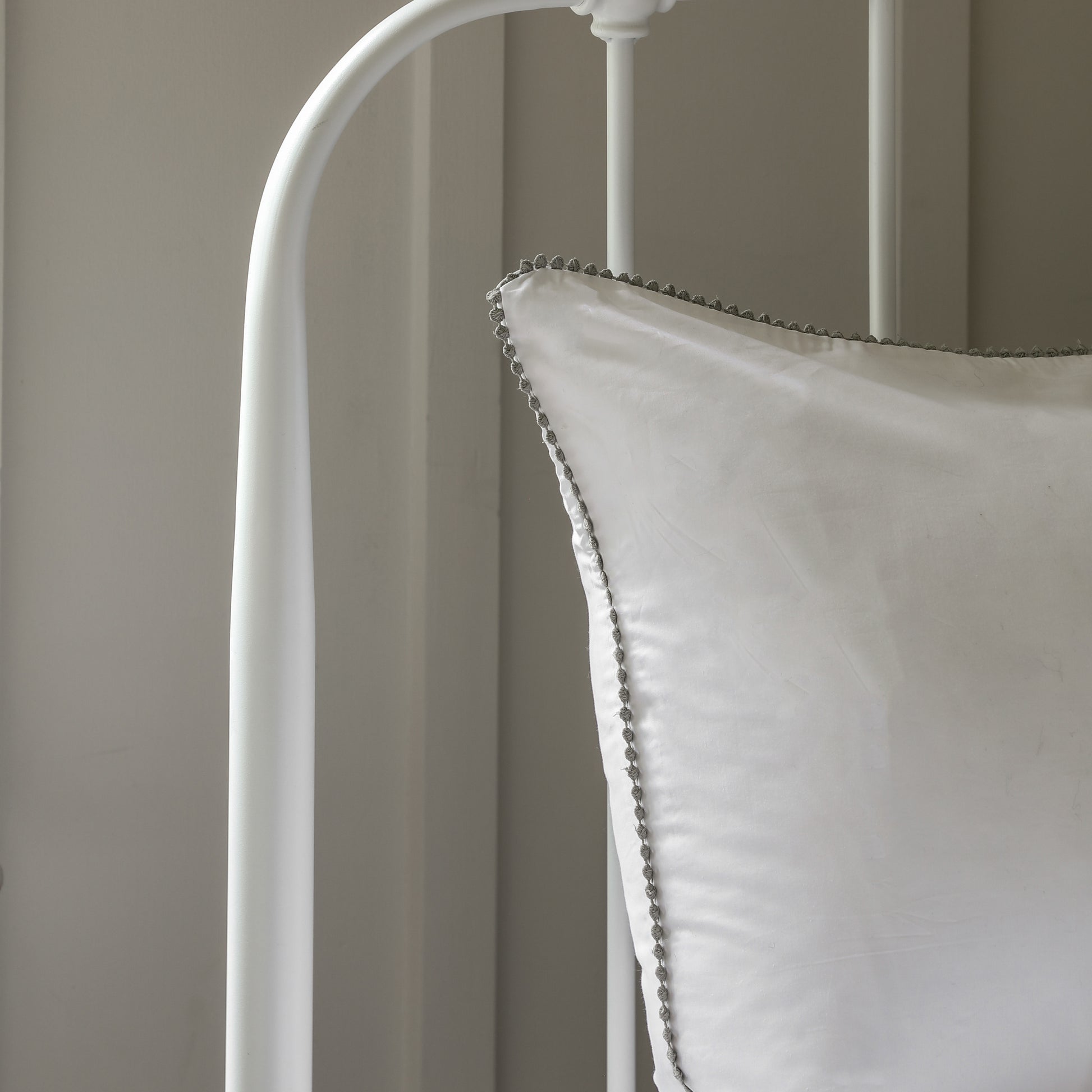 Gallery Direct Loughton Single Bedstead in Ivory