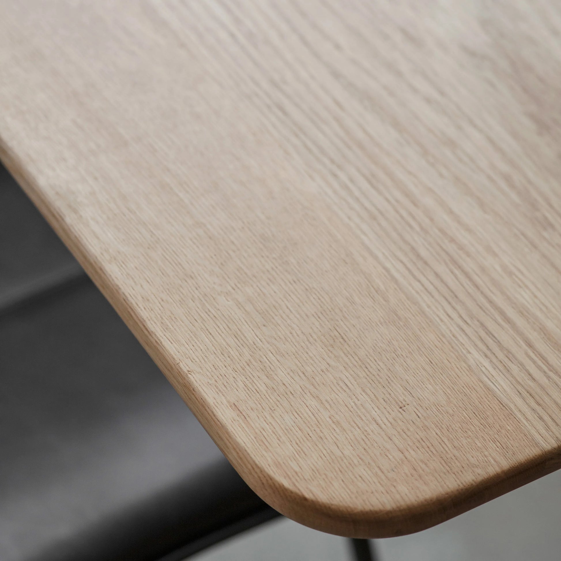 Gallery Direct Kingham Extending Dining Table in Oak